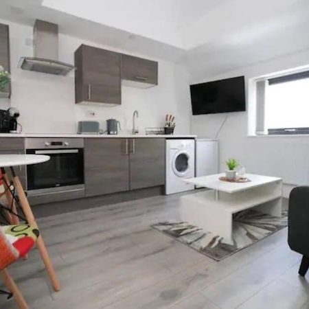 Luxury Redefined:Cardiff 1-Bed Apartment Exterior foto