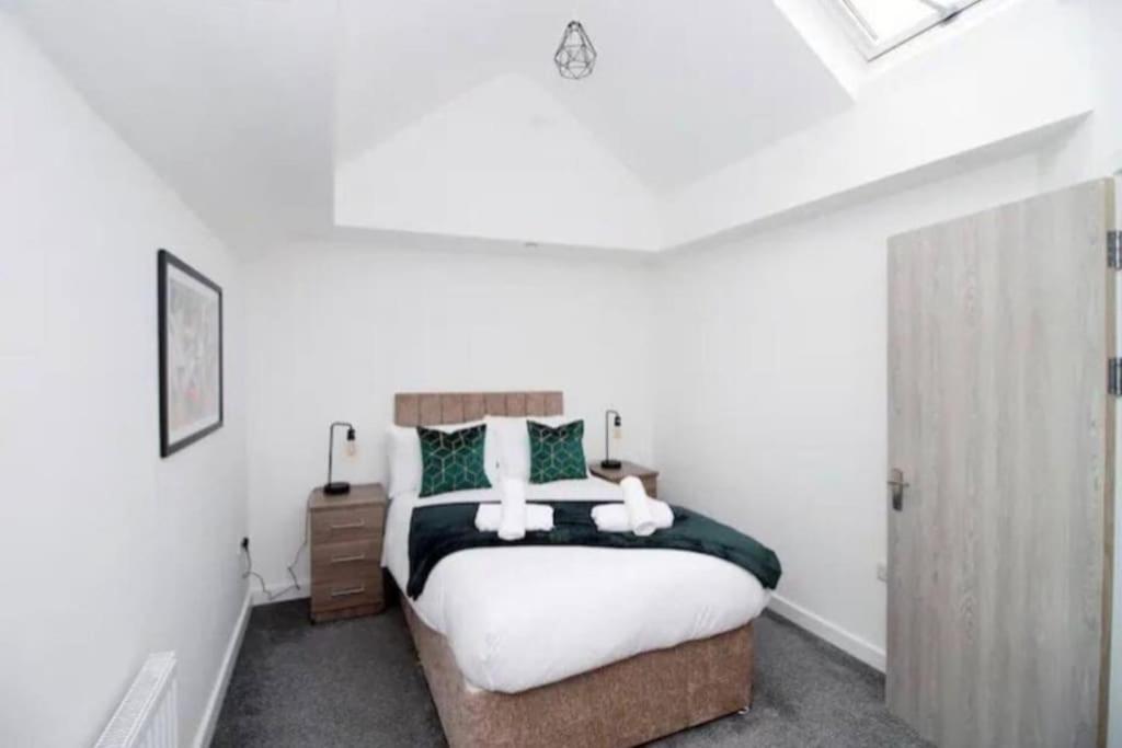 Luxury Redefined:Cardiff 1-Bed Apartment Exterior foto