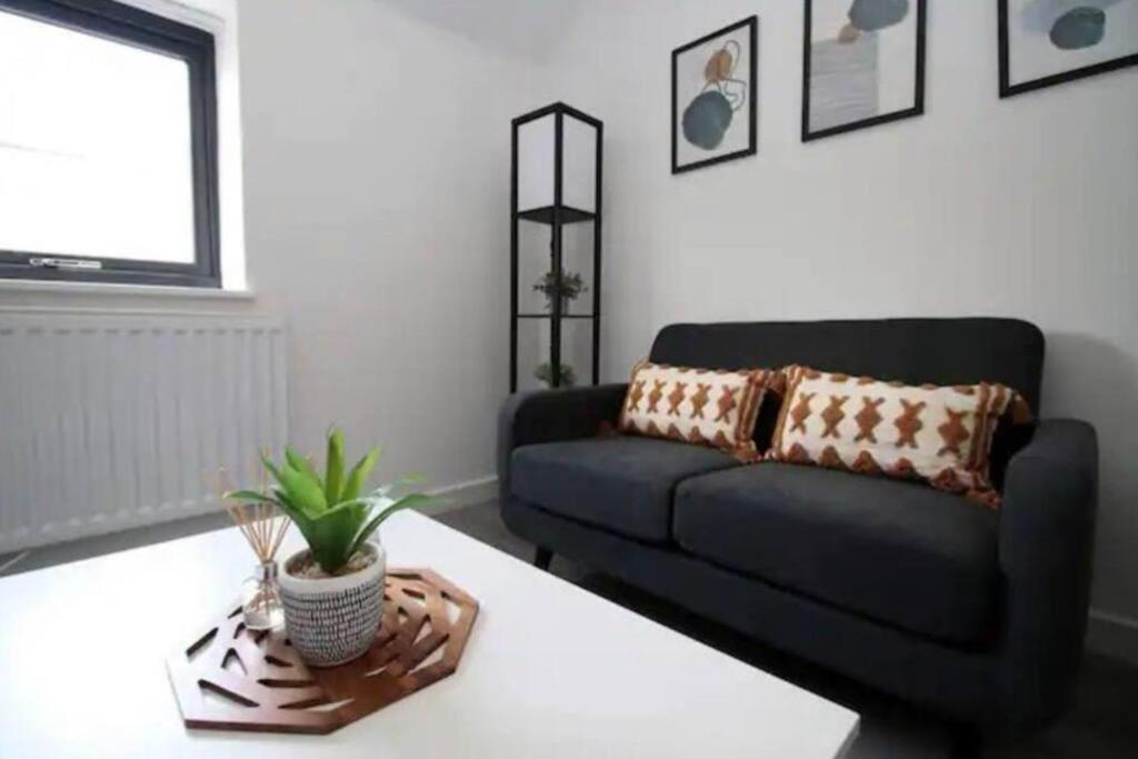 Luxury Redefined:Cardiff 1-Bed Apartment Exterior foto